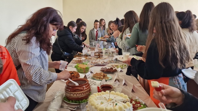 Пролетните празници във филиала на Русенския университет в Разград започнаха с кулинарен маратон