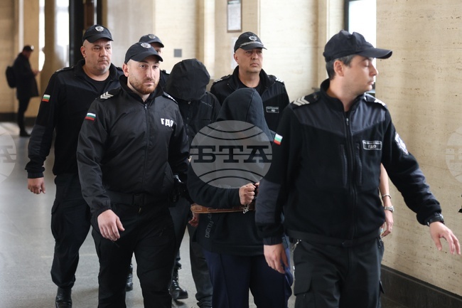 Съдебната палата - задържани - мярка