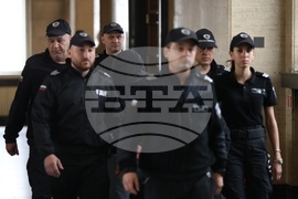 Съдебната палата - задържани - мярка