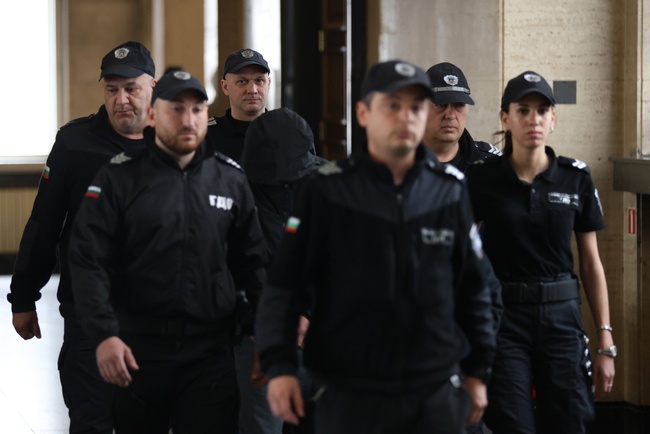 Градският съд решава дали да остави в ареста Алисия Найденова и Начо Джадев, обвинени за убийство на 39-годишен мъж