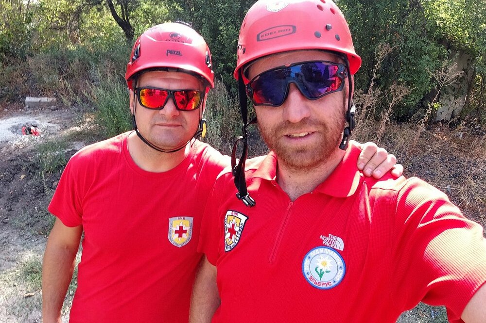 Двама доброволци от ПСС в Троян са от първите, заминали в помощ на пострадалите от земетресенията в Турция