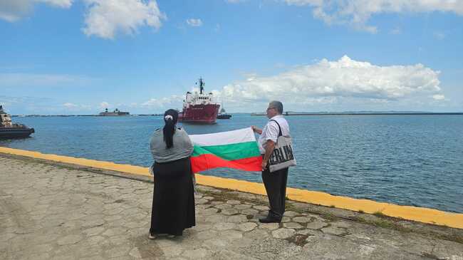 Сънародничката ни Зорница Антонова от Бразилия: Да посрещнеш български кораб толкова далеч от дома е емоция, която трудно се описва