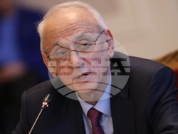 Народно събрание - Комисия по здравеопазването - Силви Кирилов