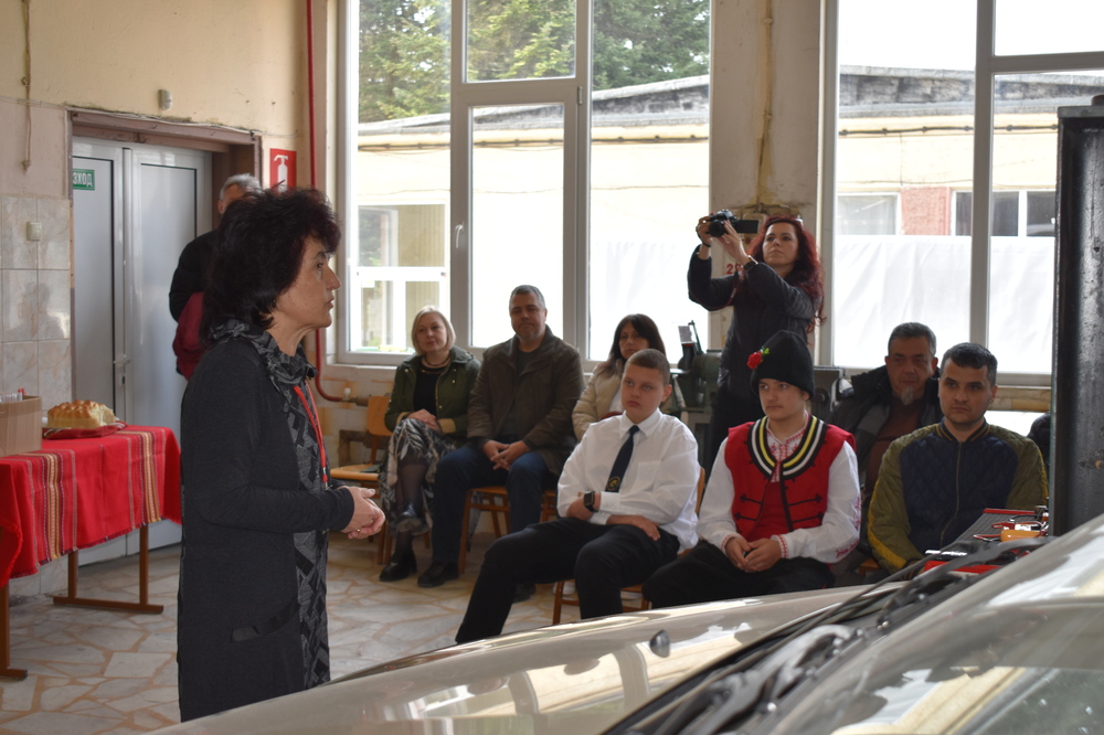 Заместник-кметът Зорница Евгениева бе гост на представяне на добри практики в ПГТС “Христо Смирненски“