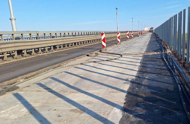 Заради ремонта на Дунав мост трафикът се осъществява в една лента, напомнят от "Гранична полиция"