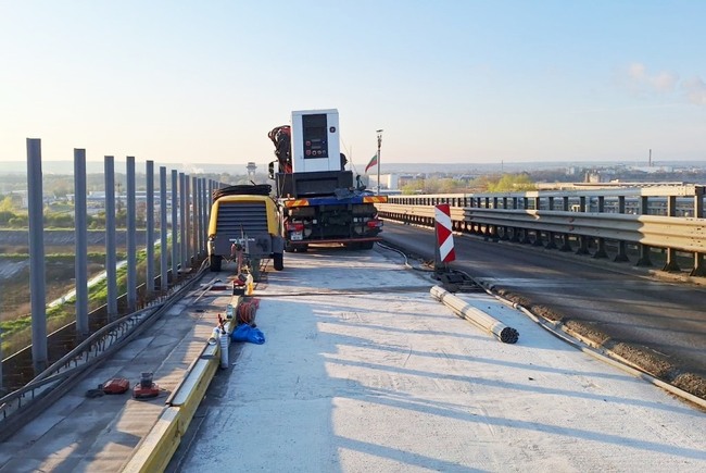 АПИ: Ремонтът на Дунав мост при Русе се изпълнява по график и без спиране на трафика
