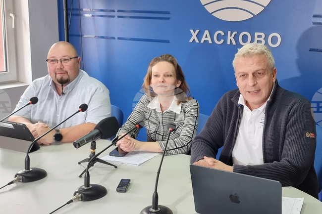 "Синя България" ще предложи законови промени, гарантиращи денонощен достъп до лекарства, каза в Хасково лидерът на КОД Петър Москов