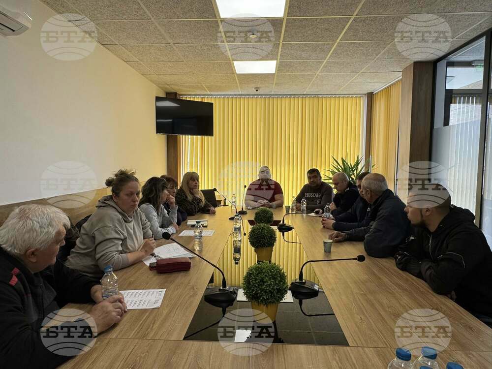 Превантивни действия срещу дребната престъпност в селата са обсъдени между служители на полицията в Костинброд и кметове