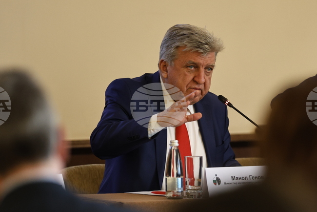 Целта ни е да прилагаме гъвкави мерки и така да постигнем по-висока активност по Програма „Околна среда“, заяви министър Манол Генов