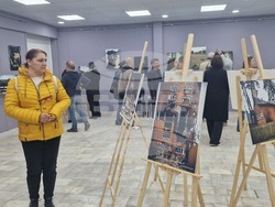 Хасково - фотоизложба „Война през два обектива: Там, където мълчанието крещи“