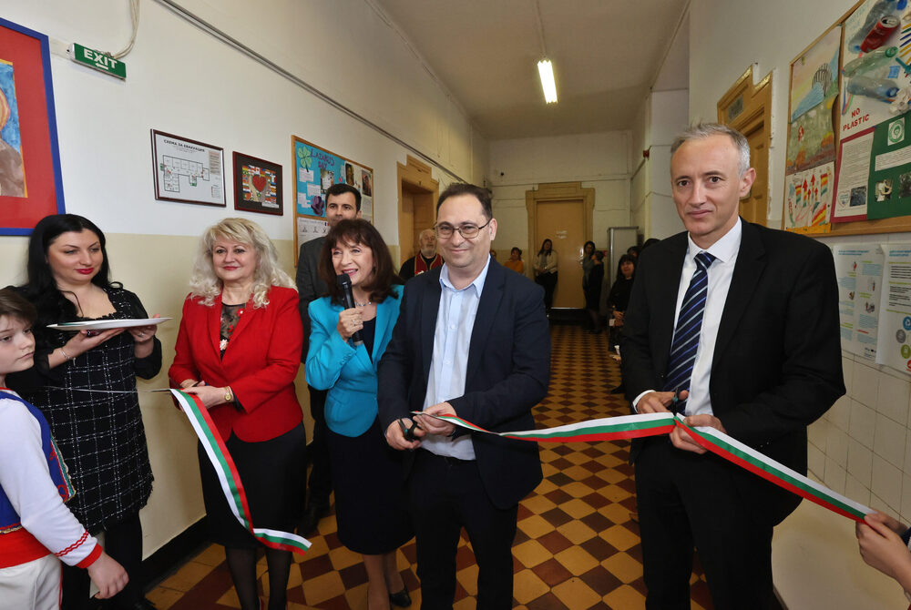  Близо 100 училищни STEM центрове, които се изграждат по Плана за възстановяване и устойчивост, са готови и се използват от учениците