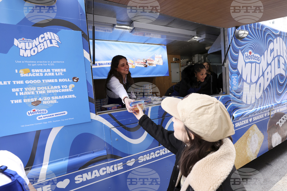 Hostess Munchie Mobile