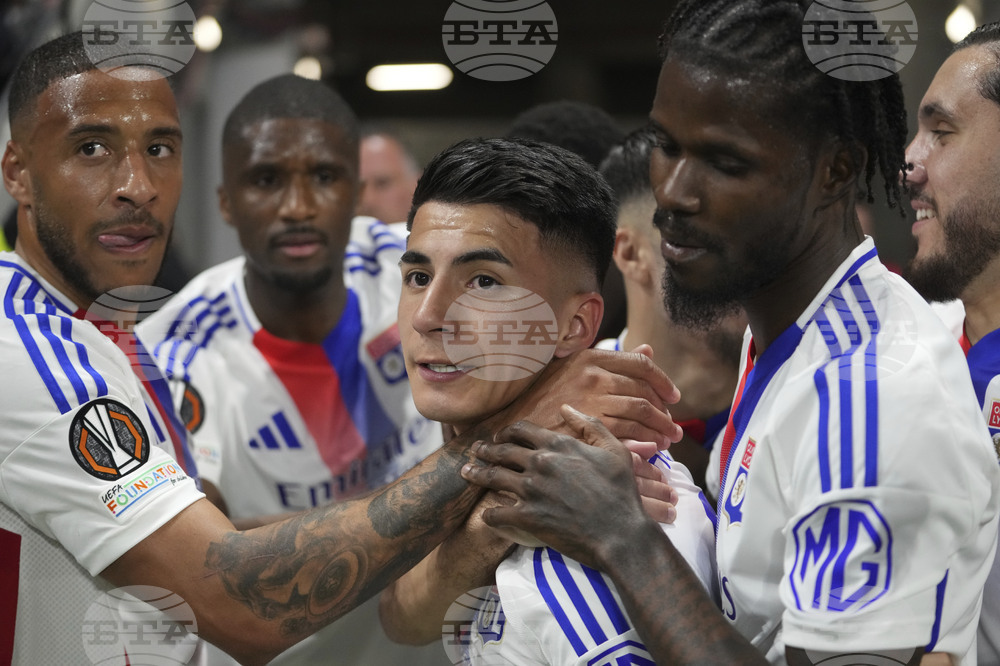 Олимпик Лион реши сблъсъка с Рен за едно полувреме