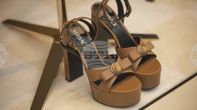 "Крещящият лукс" се завръща с усилията на луксозните марки да възстановят позициите си