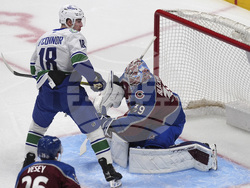 Canucks Avalanche Hockey