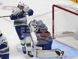 Canucks Avalanche Hockey