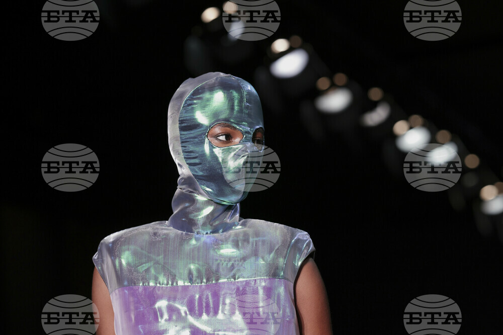 Brazil Fashion Walerio Araujo