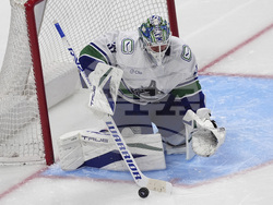 Canucks Avalanche Hockey
