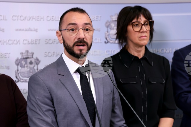 Не е вярно, че РИОСВ не констатира нарушения в завода за отпадъци в София, заяви общинският съветник Антон Хекимян