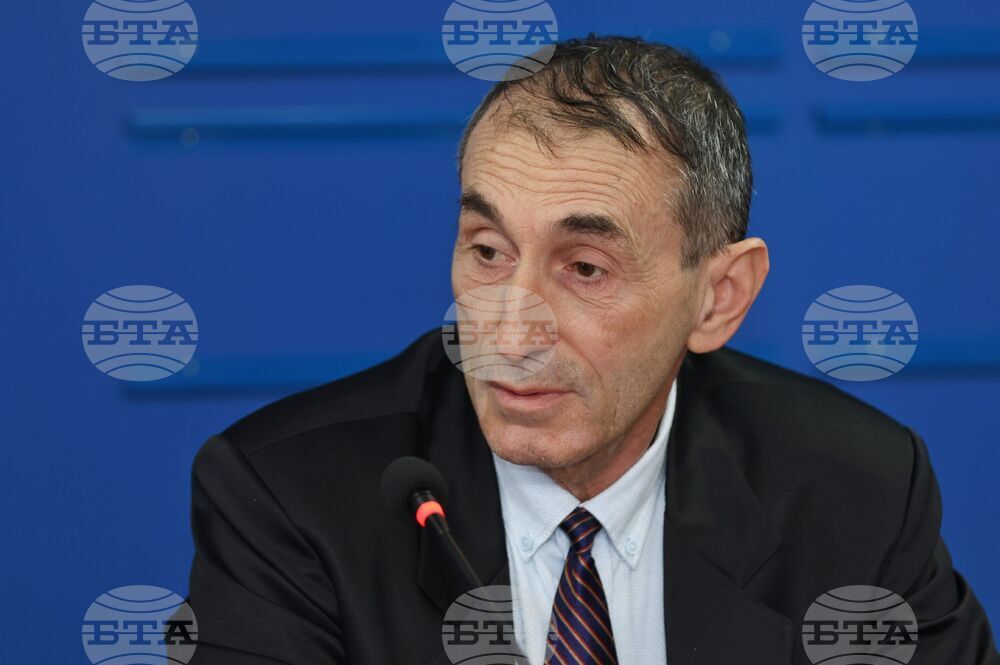 Усилията ни са насочени към привличане на млади хора и задържането им в България, каза доц. д-р Ваньо Иванов