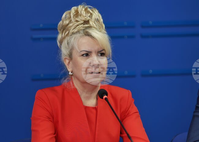 Сливенската професионална гимназия по текстил и облекло работи по девет европейски проекта, каза директорът ѝ Даниела Караманова