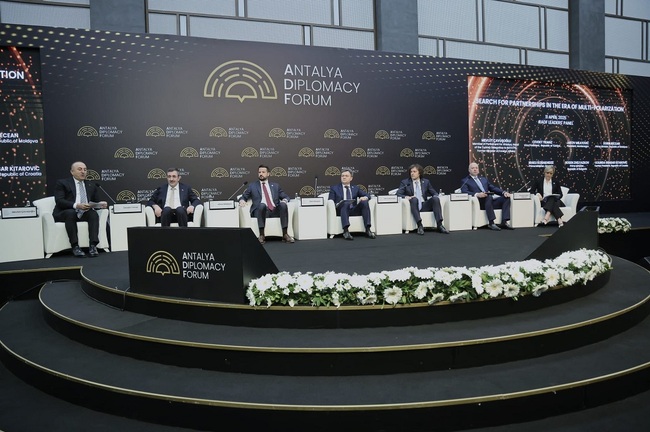 Премиерът Желязков на Анталийския форум: България е активен участник в инициативите за засилване на възпиращите и отбранителни способности на ЕС и НАТО
