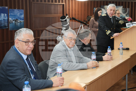 Варна - Илияна Йотова - ВВМУ „Н. Й. Вапцаров" - арктическа експедиция