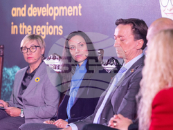 Българският еврокомисар Мария Габриел се включи във Вилнюс в церемонията по подписване на Меморандум за създаване на Алианс на европейските стартъп села