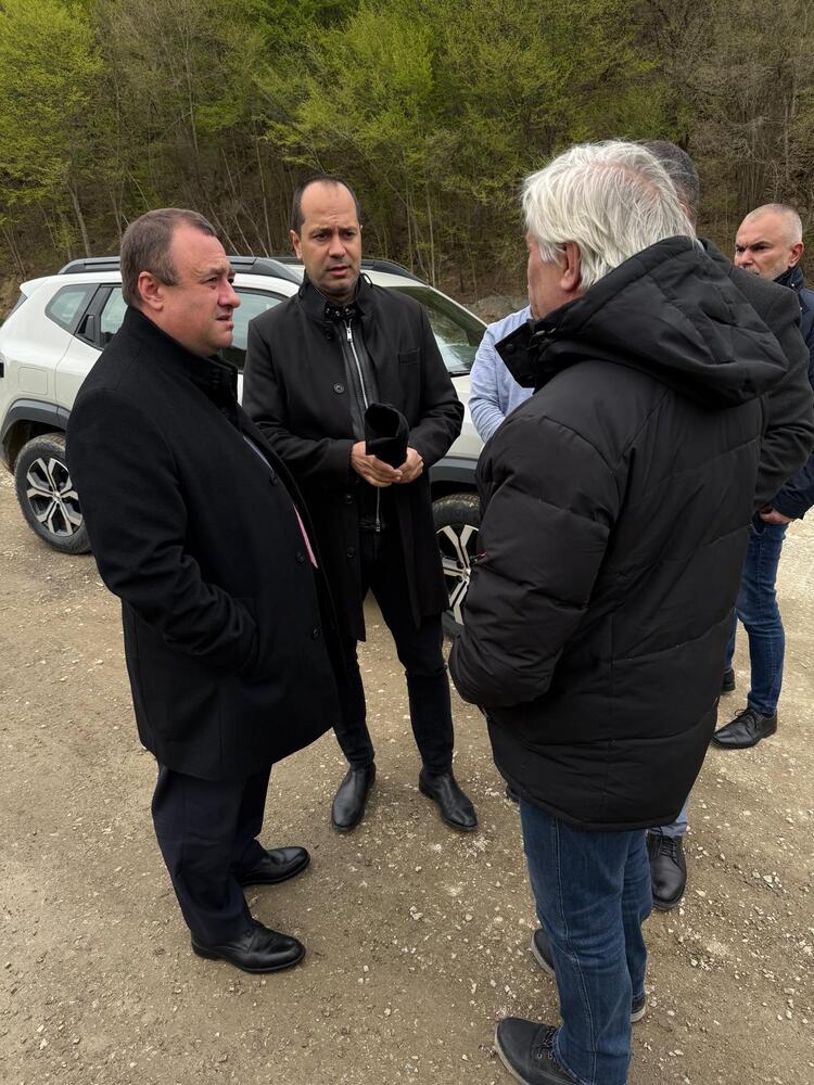 МРРБ: Очаква се до края на юни да бъде пуснато движението по пътя Мездра – Ботевград