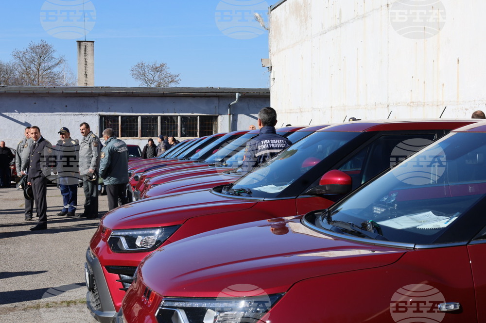 МОСВ: Ключовете на 100 автомобила, закупени по Програма „Околна среда“, бяха връчени на Главна дирекция „Пожарна безопасност и защита на населението“