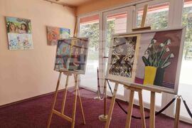 Кюстендил - „Пролет върху листа“ - изложба