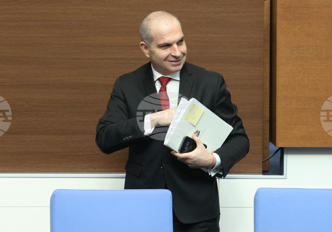 Очакваме да започне инсталирането на анти-дрон системи на всички летища, каза министър Гроздан Караджов