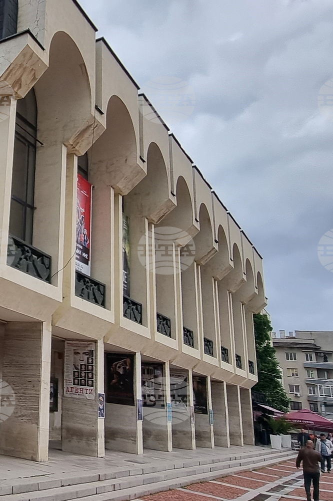 Осемнадесет представления в направление „Преглед на спектакли“ са селектирани за участие в Друмевите театрални празници в Шумен