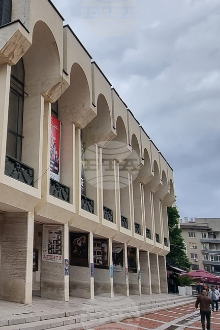 Осемнадесет представления в направление „Преглед на спектакли“ са селектирани за участие в Друмевите театрални празници в Шумен