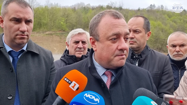 Няма готов проект за основен ремонт на пътя между Луковит и Плевен, каза министър Иван Иванов