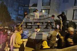 Турция - Адана - жители - земетресения - обстановка