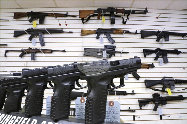 Арсенал от оръжия беше намерен в Западна Германия при обиск на трафиканти на оръжие