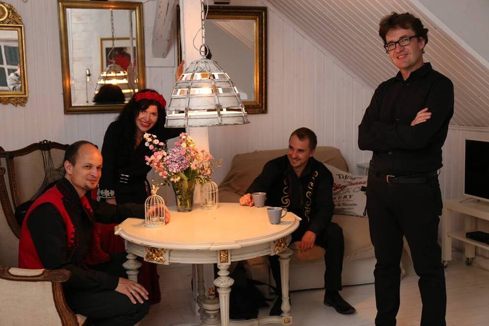 Яцек Греков от група „Саракина“ в Полша: Свиренето на различни музикални инструменти е връщане към корените 