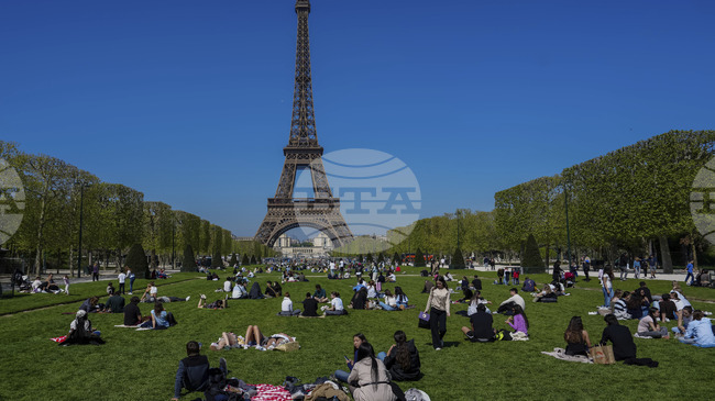 Политическата нестабилност във Франция подкопава доверието на американските инвеститори, сочи проучване