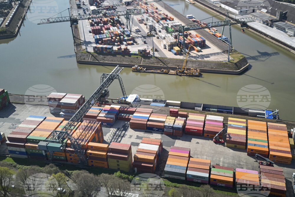 Очакванията на германските износители се подобряват слабо през януари, отчита „Ифо“