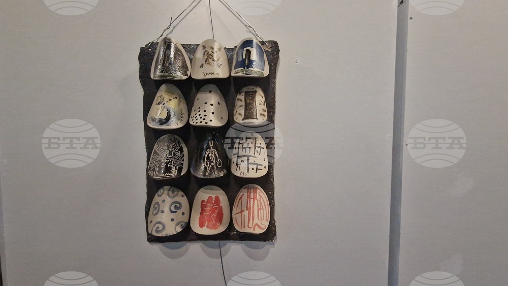 Ceramics by Renowned Makers Showcased at Oreshak