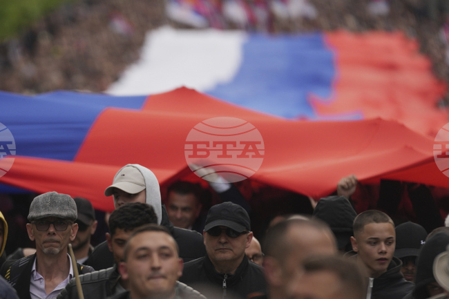 Митинг на управляващите в Сърбия и протест на студенти се състояха в Ниш