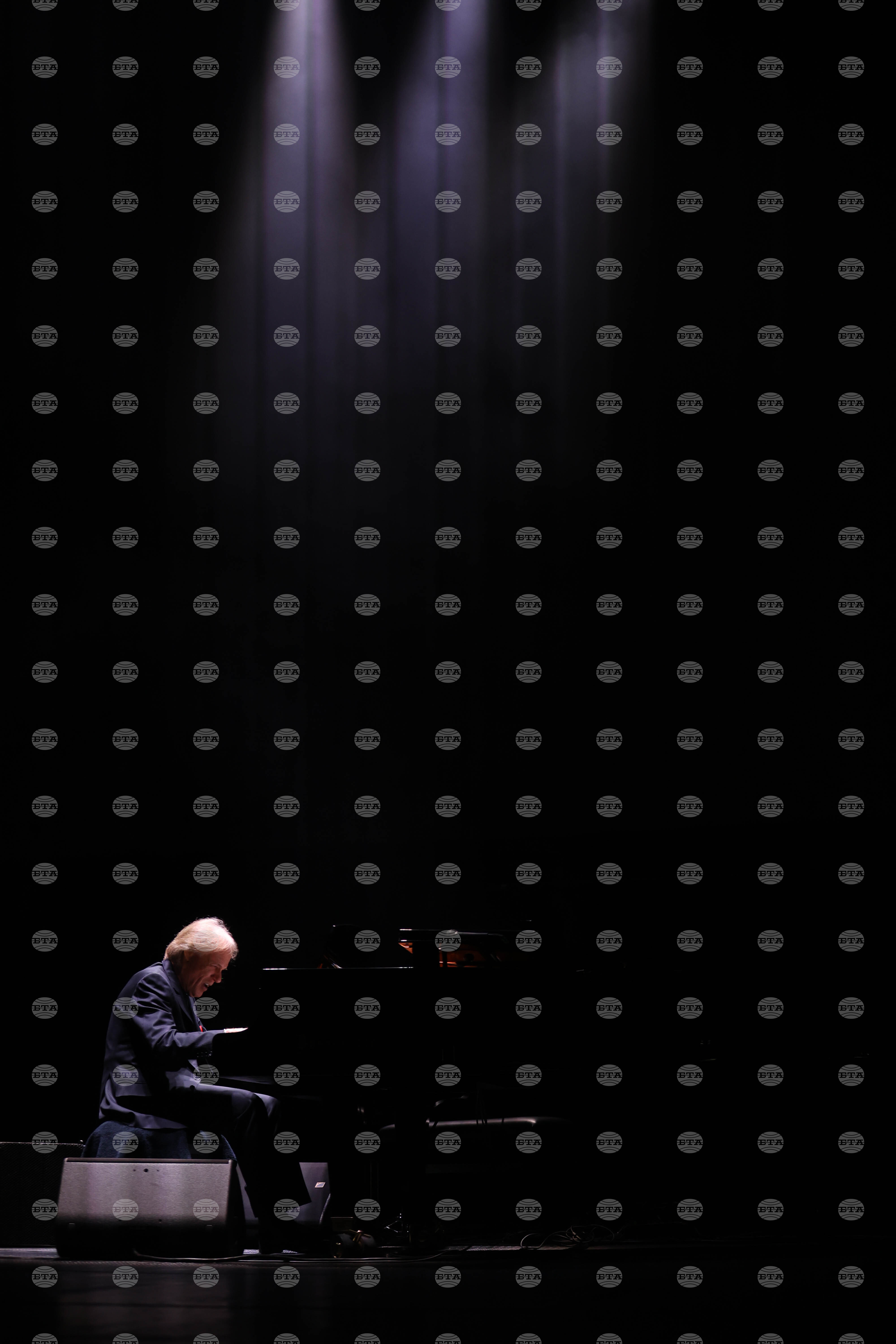 Ричард Клайдерман - оркестър „Кантус фирмус“ - концерт