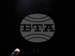 Ричард Клайдерман - оркестър „Кантус фирмус“ - концерт