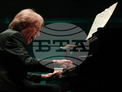 Ричард Клайдерман - оркестър „Кантус фирмус“ - концерт