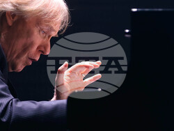 Ричард Клайдерман - оркестър „Кантус фирмус“ - концерт