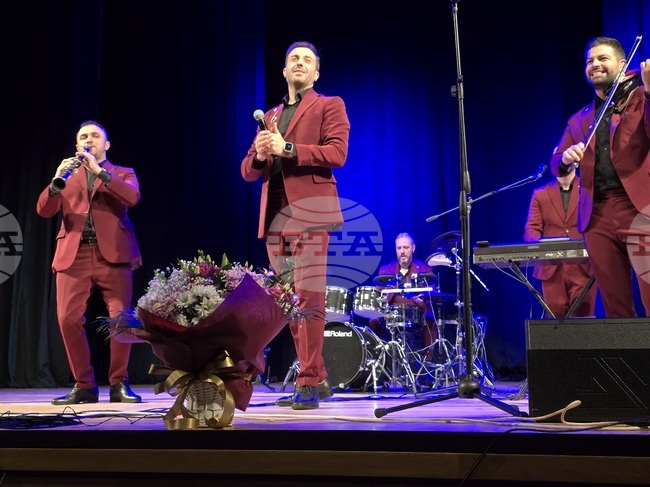 Група „Маестро“ от Република Северна Македония изнесе празничен концерт в Гоце Делчев