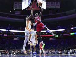 Hawks 76ers Basketball