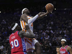Hawks 76ers Basketball