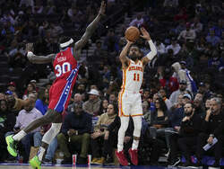 Hawks 76ers Basketball